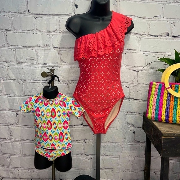 Tucker + Tate swimsuit toddler size 2 - Picture 1 of 3